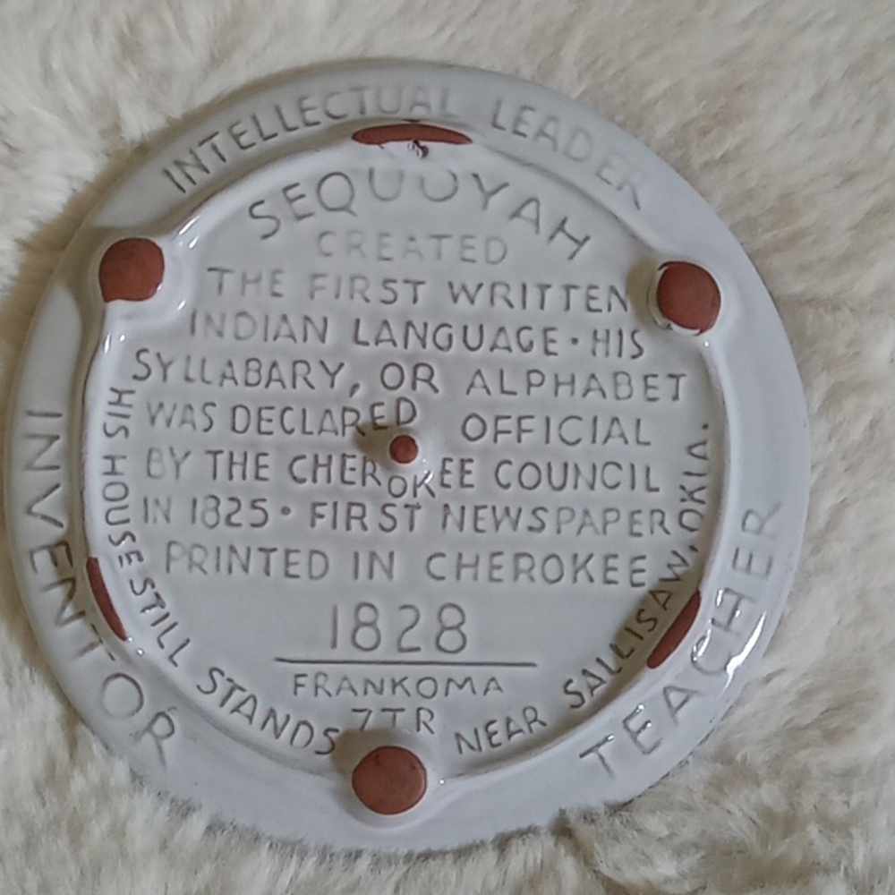 Beautiful Frankoma Pottery Trivet Cherokee  Syllabary honors Sequoyah - Picture 2 of 2